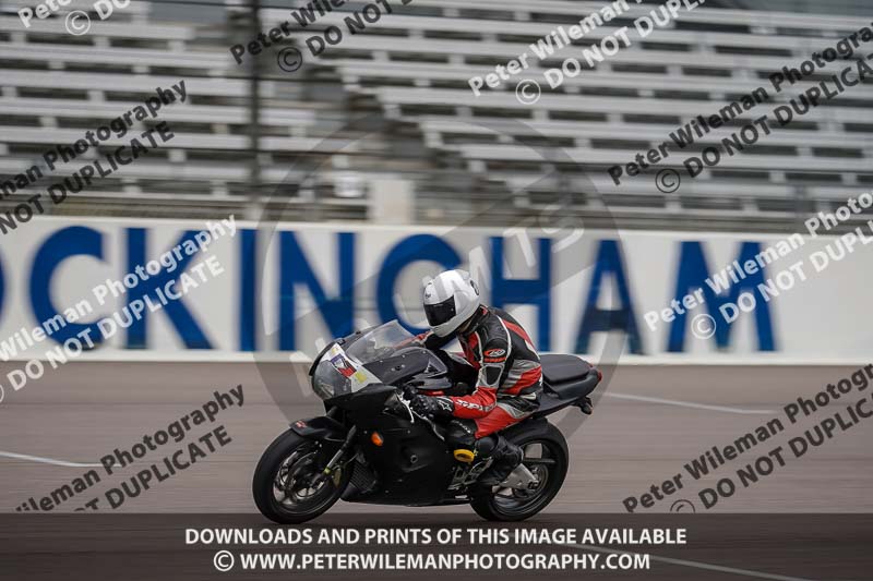 Rockingham no limits trackday;enduro digital images;event digital images;eventdigitalimages;no limits trackdays;peter wileman photography;racing digital images;rockingham raceway northamptonshire;rockingham trackday photographs;trackday digital images;trackday photos